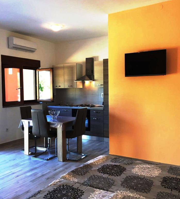 Goga Mare Apartment โรวีน ภายนอก รูปภาพ