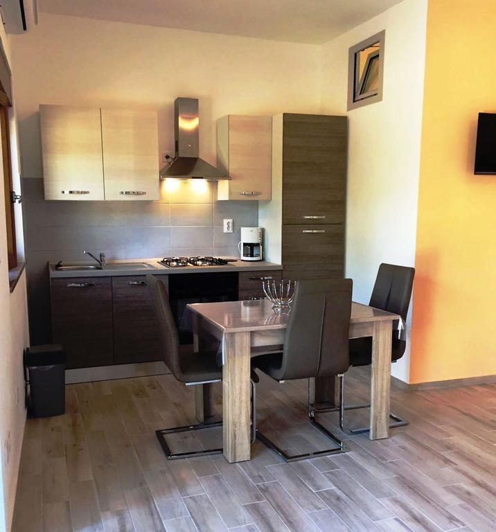 Goga Mare Apartment โรวีน ภายนอก รูปภาพ