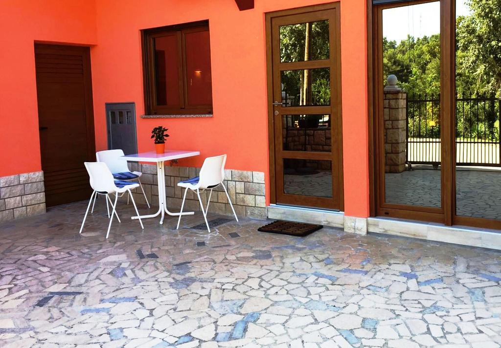 Goga Mare Apartment โรวีน ภายนอก รูปภาพ