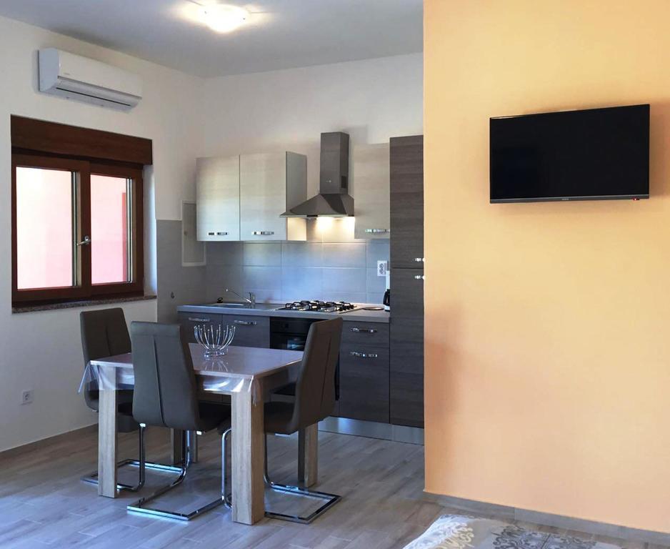 Goga Mare Apartment โรวีน ภายนอก รูปภาพ